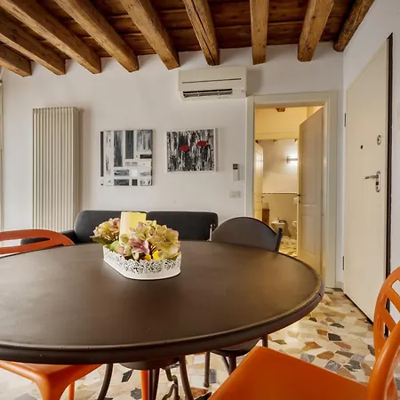 Appartement Lovely In *